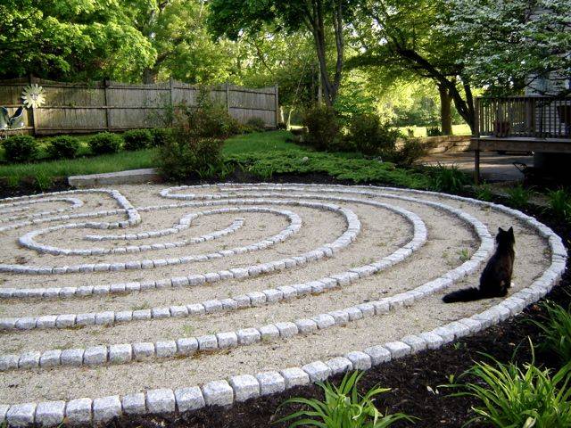 France Labyrinth Design