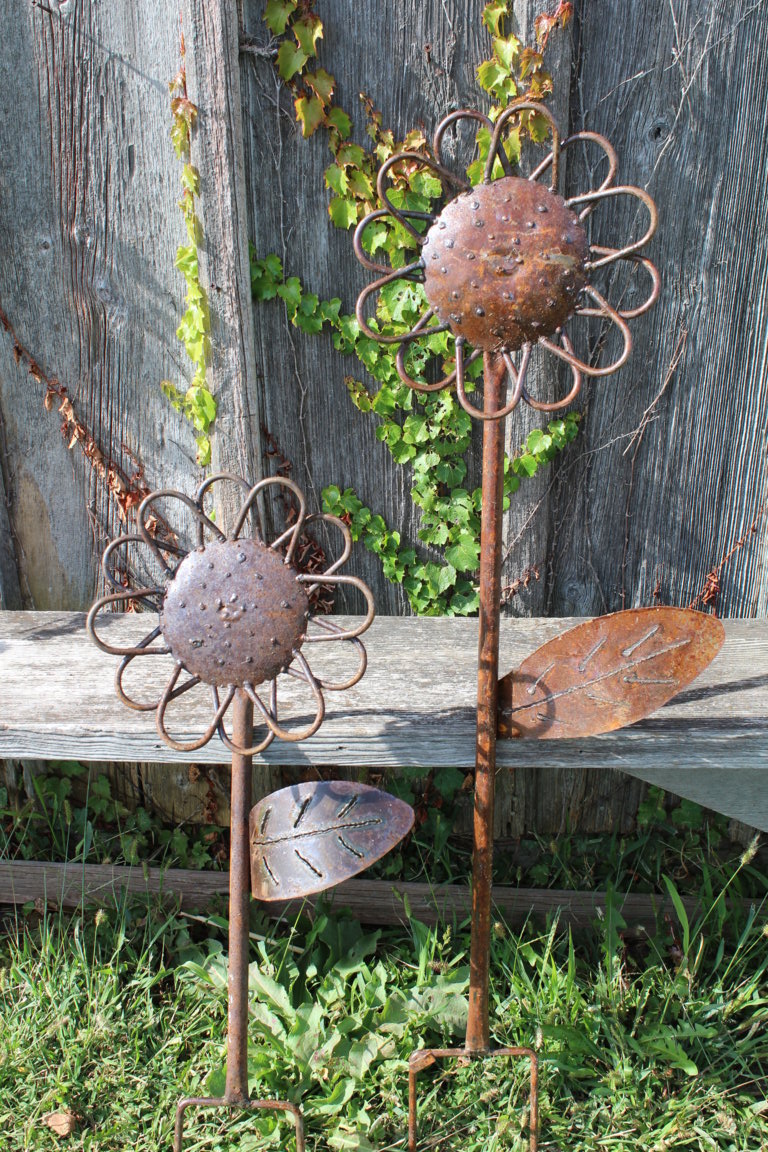 Harrod Steel Plant Stakes Natural Rust Harrod Horticultural