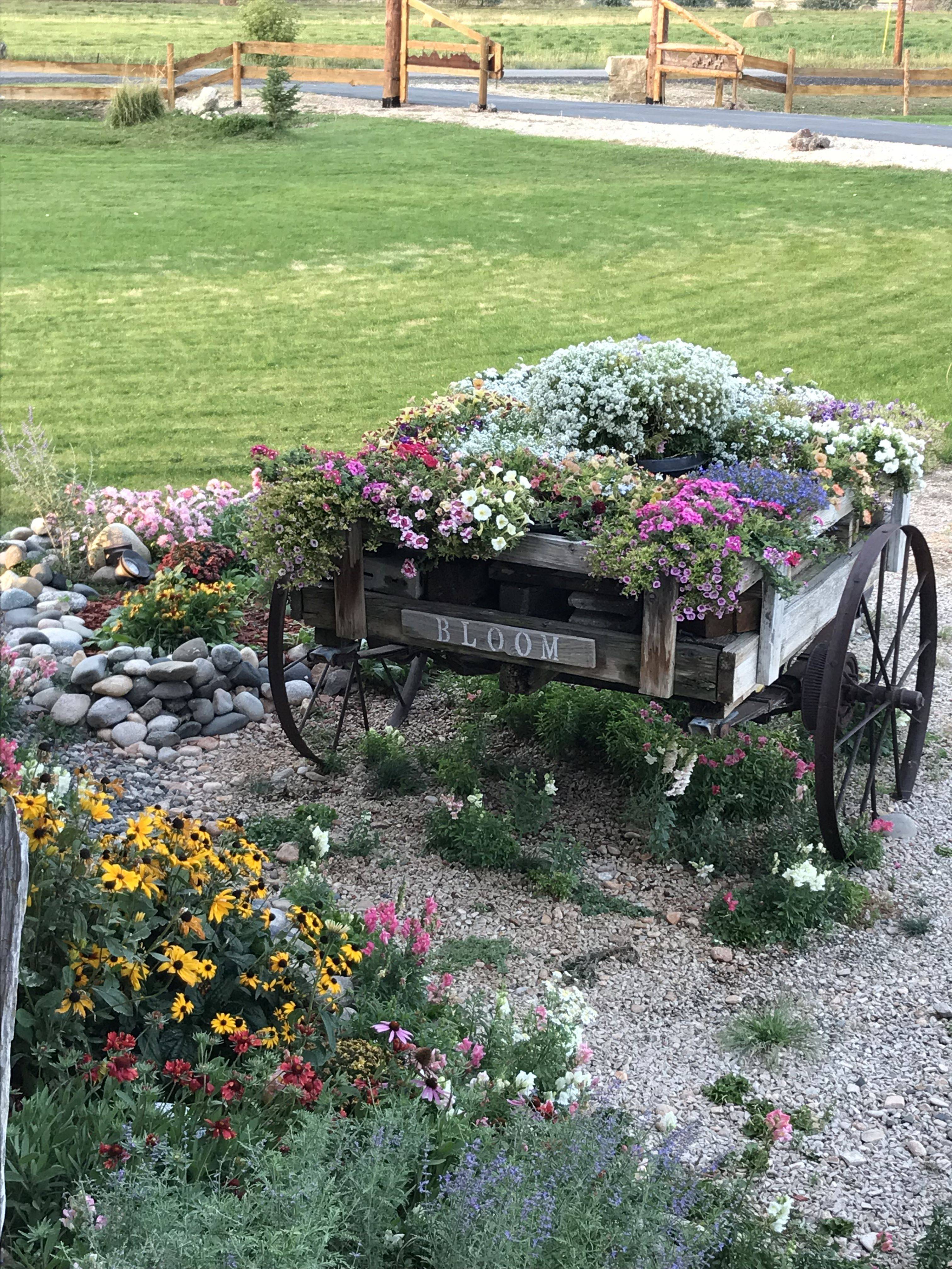 Vertical Pallet Garden Ideas