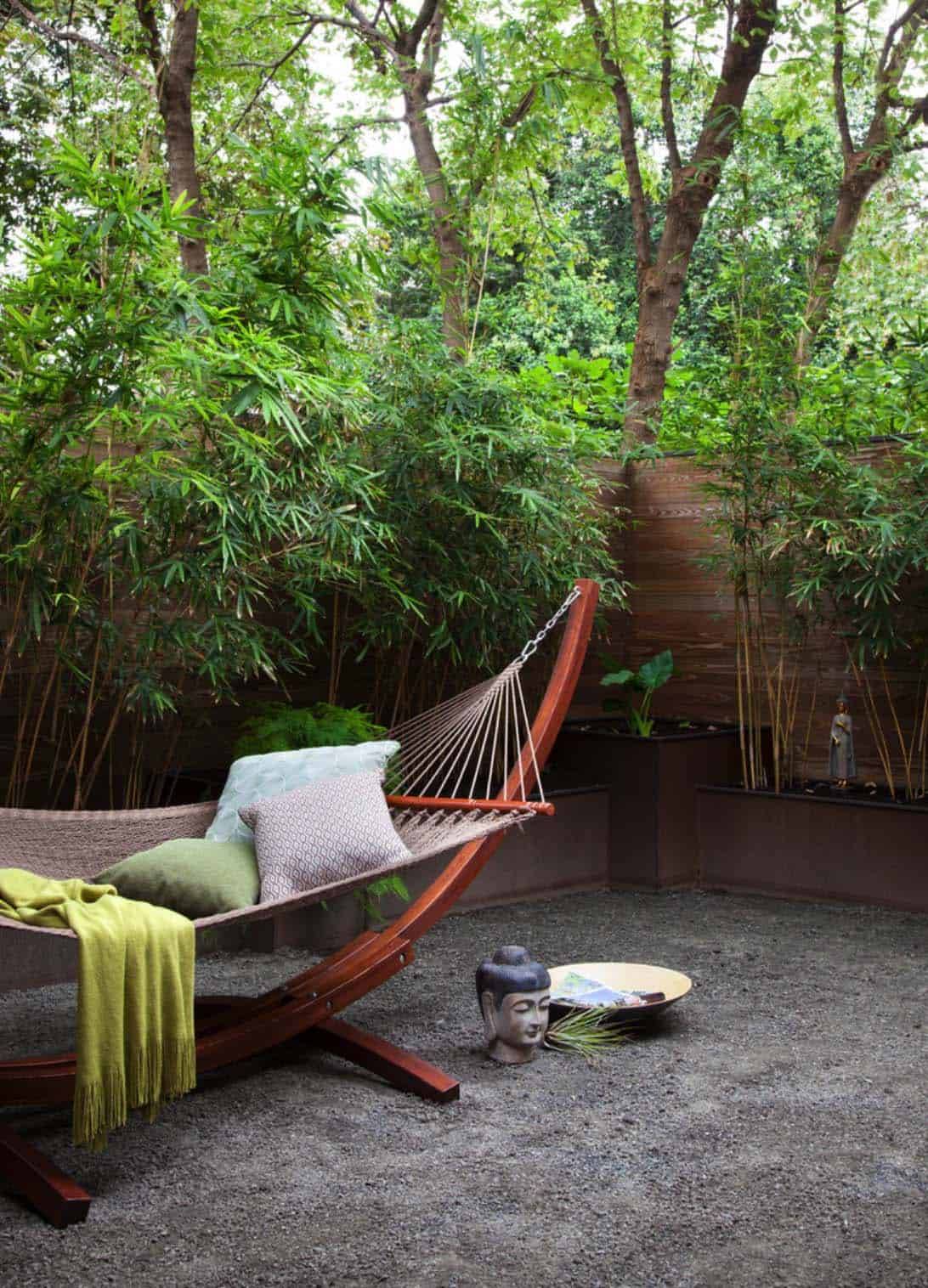 Relaxing Backyard Hammock Decor Ideas