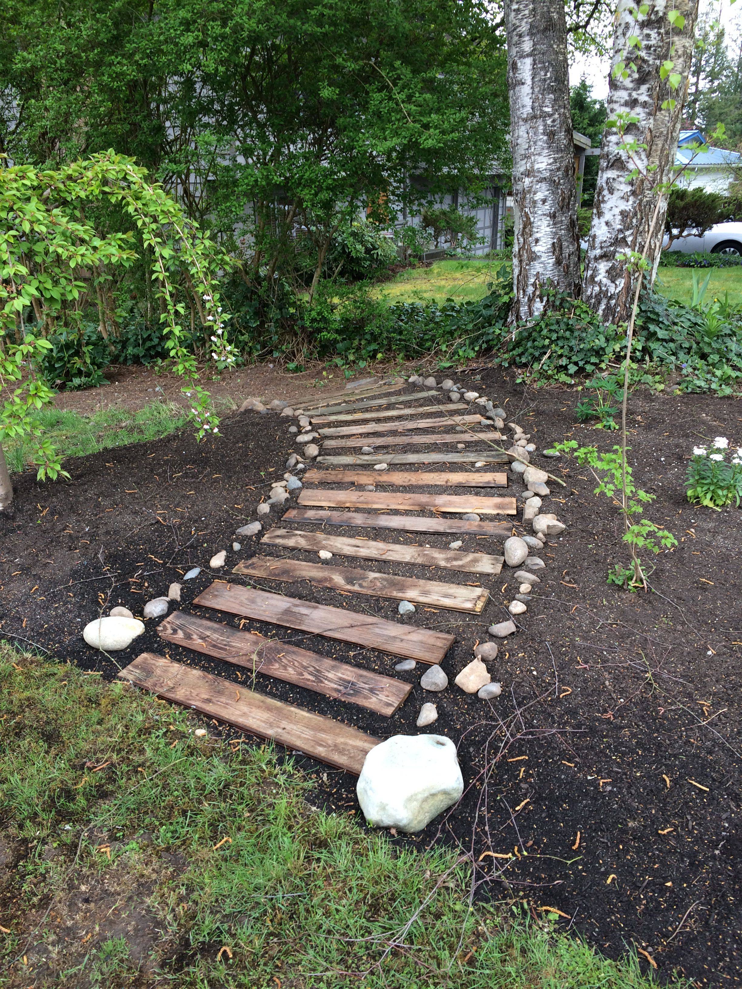 Wood Pallet Walkway Pallet Walkway