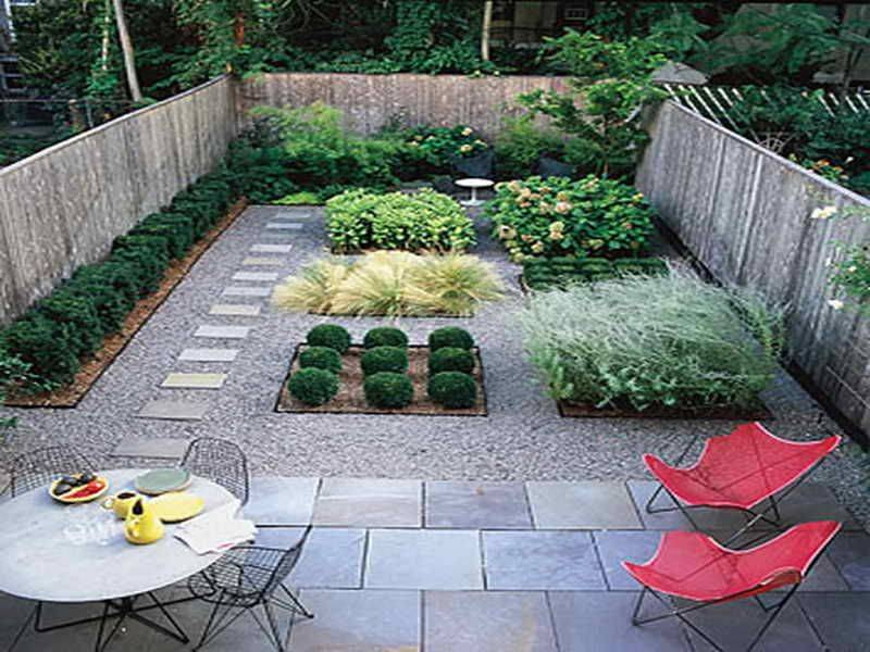Grass Awesome Small Garden Design