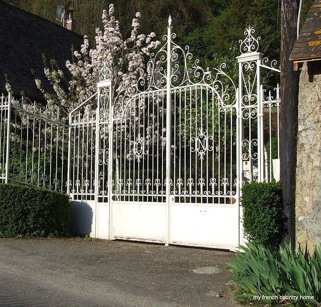 Reclaimed Wood Gate Garden Entry French Garden Traditional