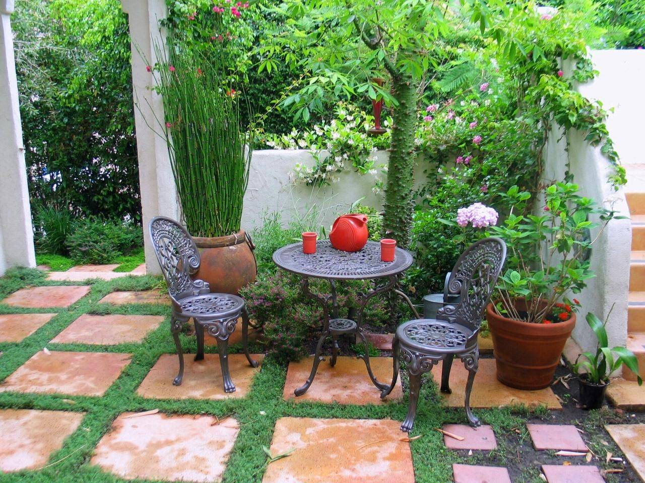 Small Courtyard