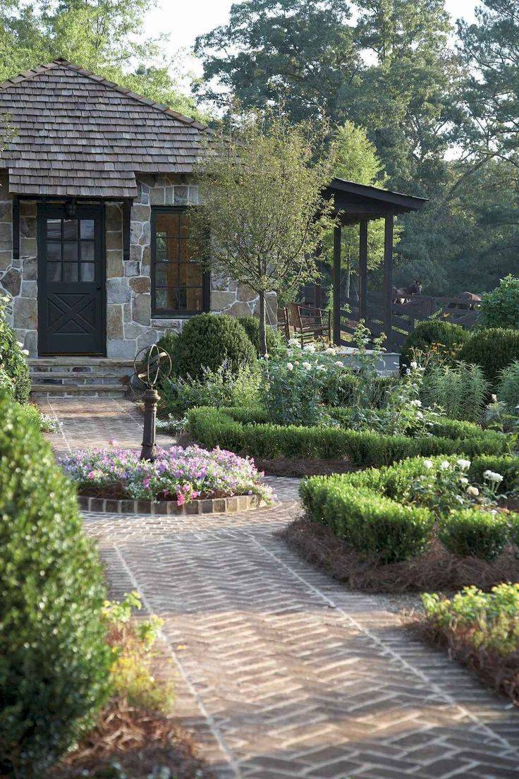 Beautiful Backyard Garden Path