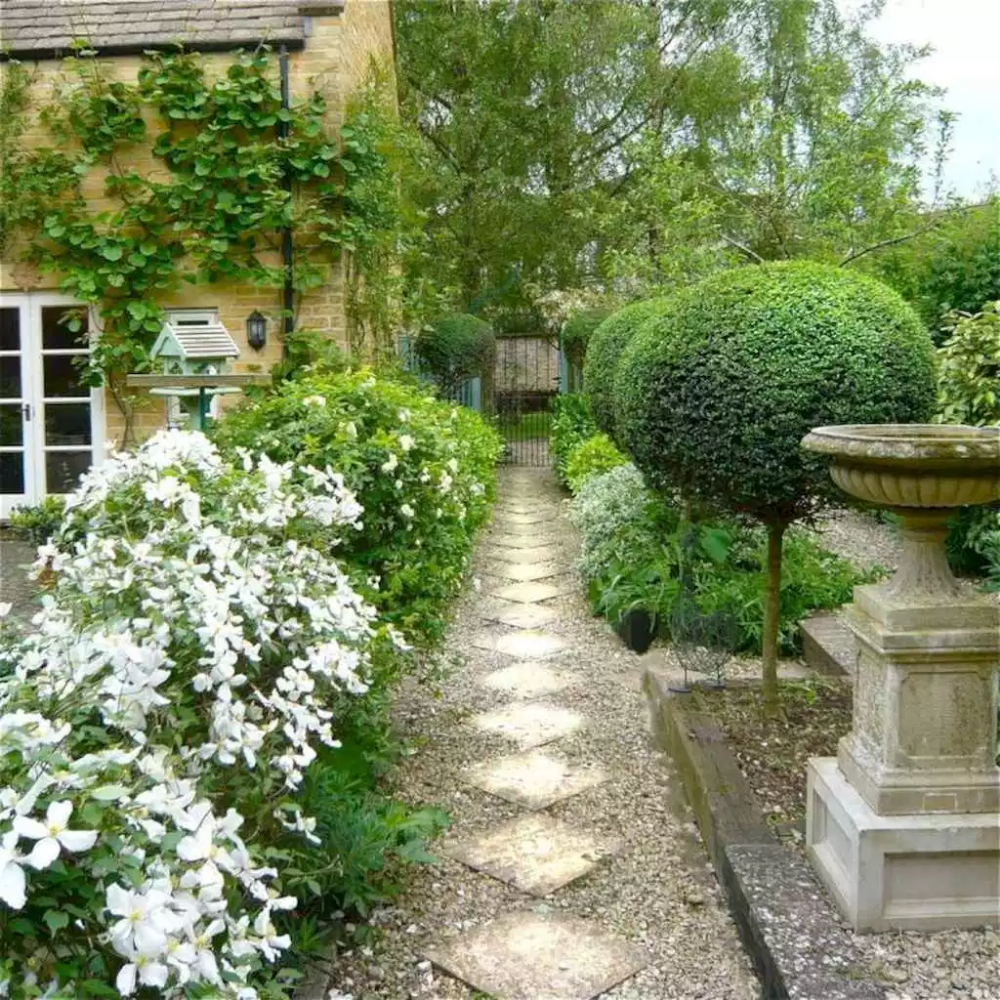 Gorgeous French Garden Design Ideas