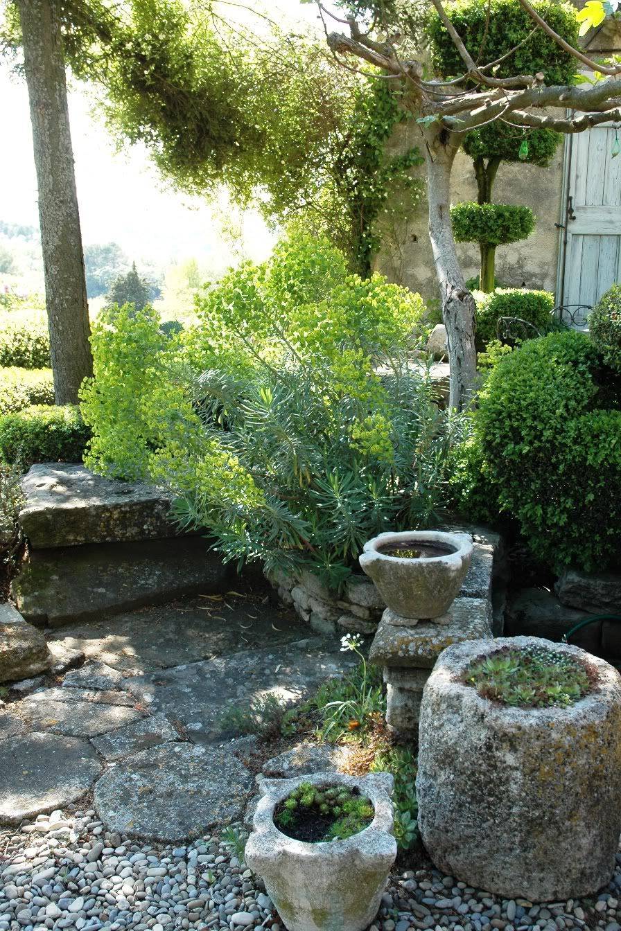 Louve Provence Garden