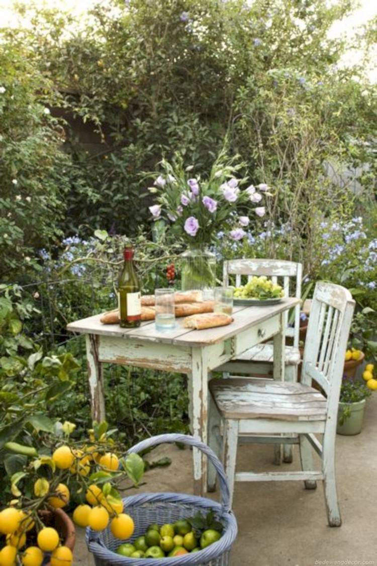 Modern French Country Garden Decor Ideas